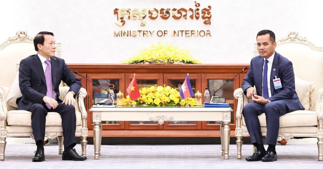 រដ្ឋមន្ត្រីវៀតណាម គាំទ្រ ឯកឧត្តមអភិសន្តិបណ្ឌិត ស សុខា ផ្ដួចផ្ដើមបង្កើតក្រុមប្រចាំការផ្លាស់ប្ដូរព័ត៌មាន និងសម្របសម្រួលនីតិវិធីពាក់ព័ន្ធការបង្ក្រាបបទល្មើស រួមទាំង Online Scam